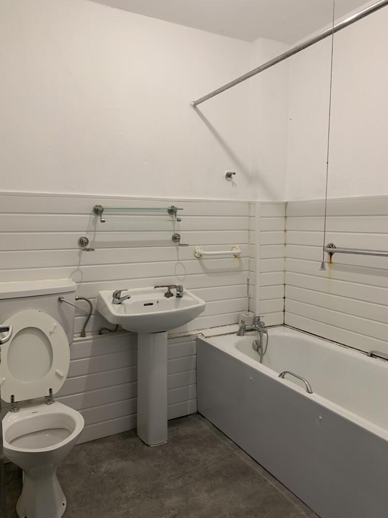 Apartment in Birmingham, New Oscott - View 6