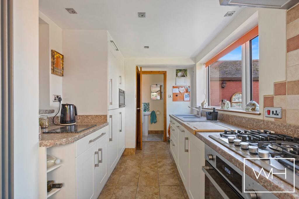 Stonehill Rise, Scawthorpe , DONCASTER  photo 4