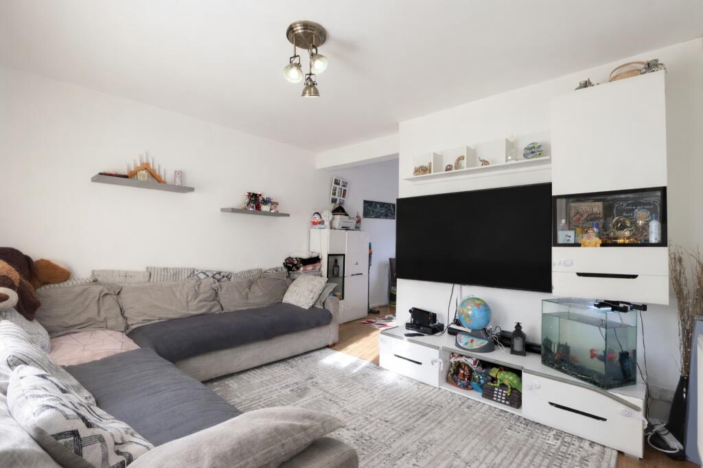 Main image of property: Bracewell Gardens, Bristol