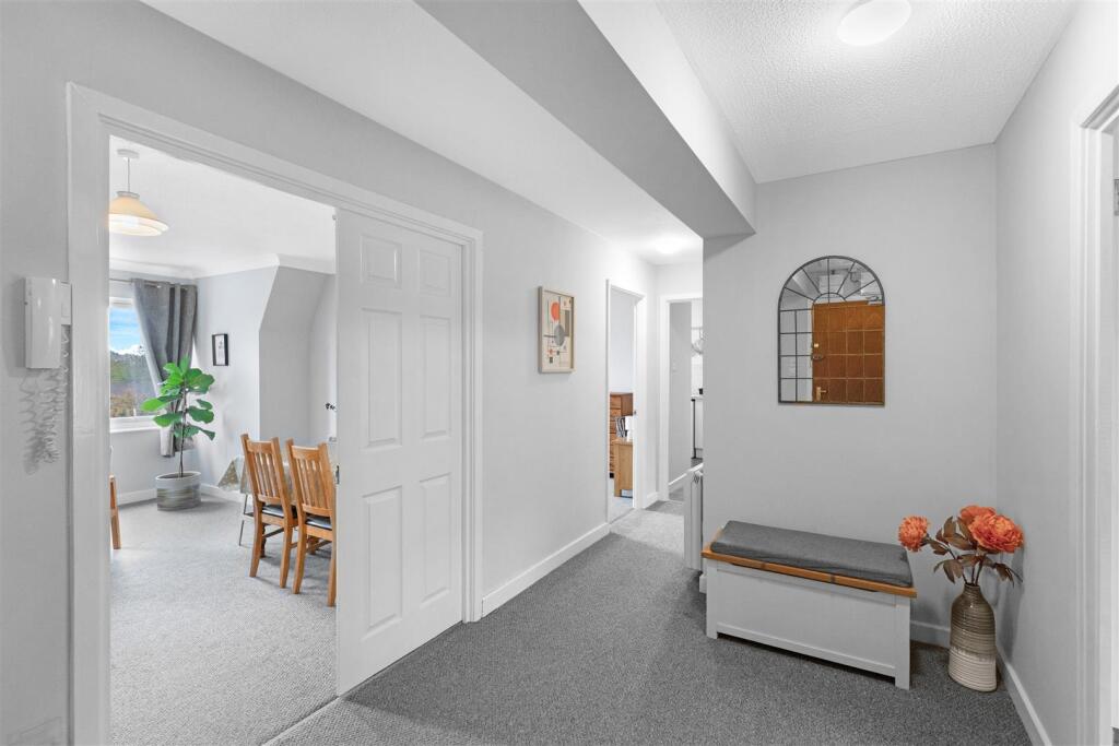 Apartment in Kettering, North Northamptonshire - View 5