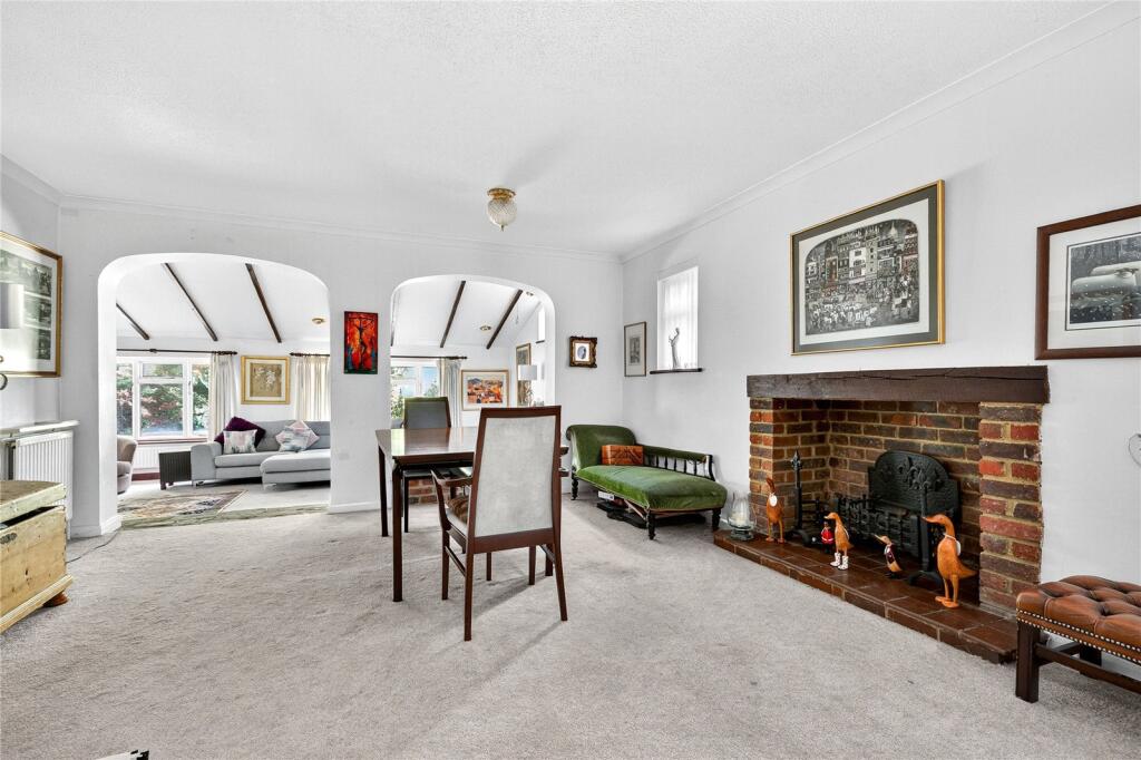 Tenby Drive, Sunninghill, Berkshire, SL5 photo 4