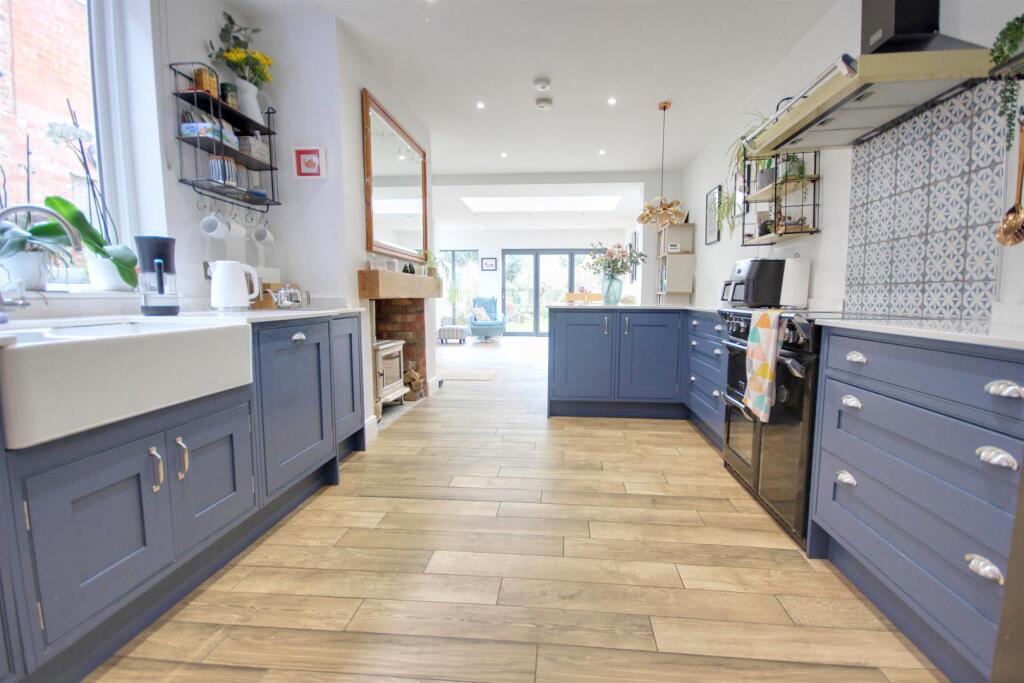 House in Hull - View 2
