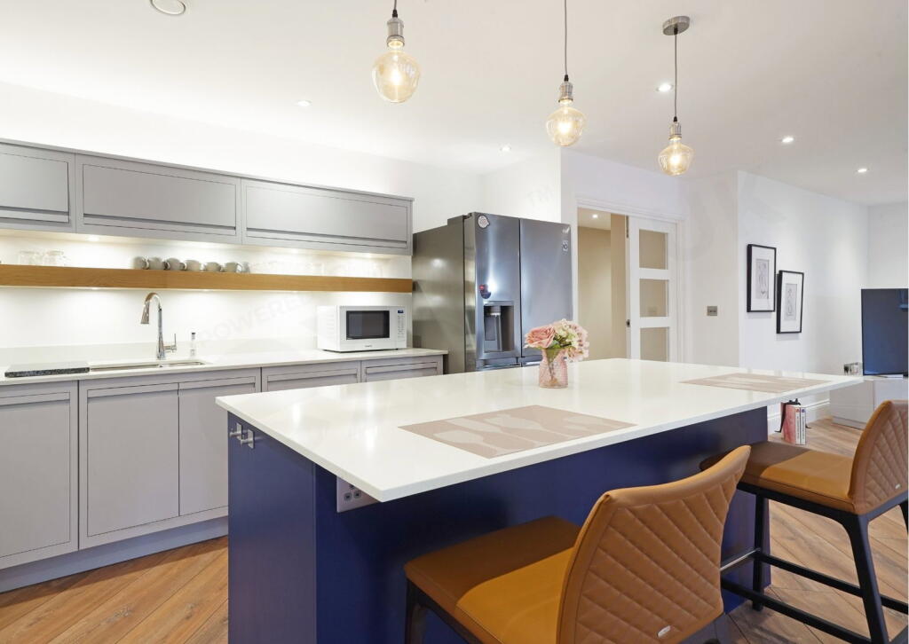 Apartment in London - View 5