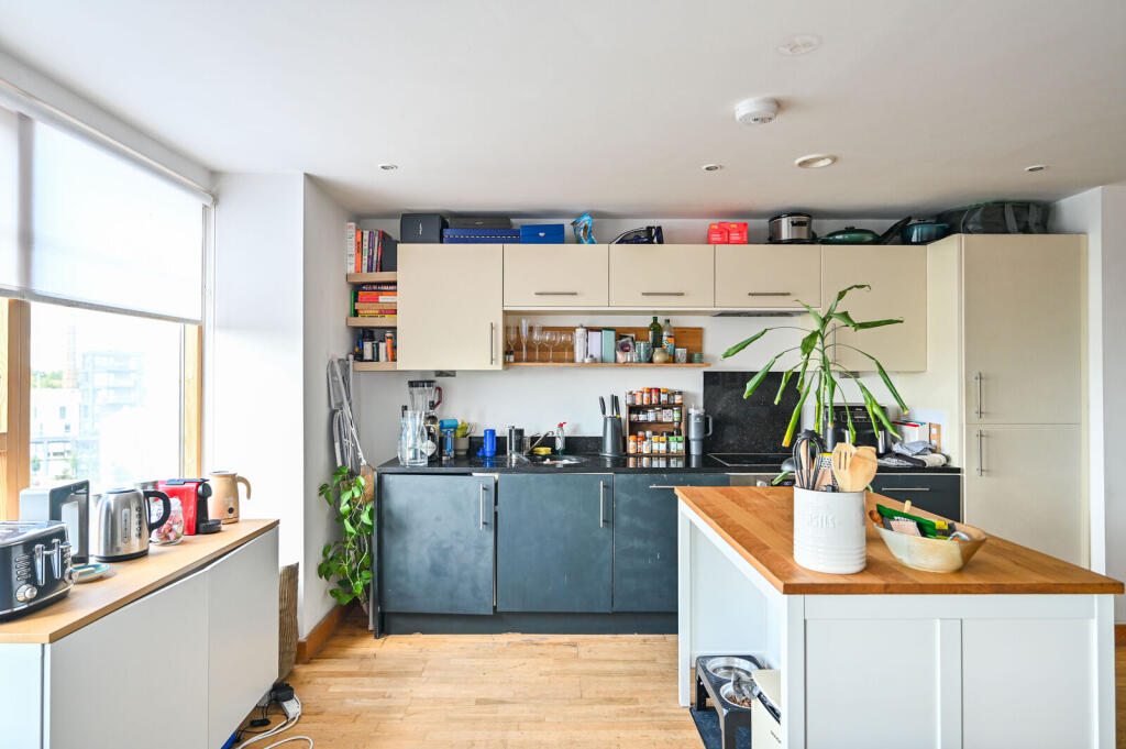 Apartment in London, Fish Island, Bow - More