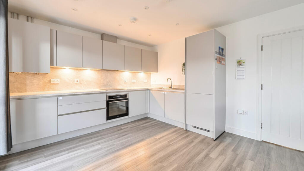 17 George Avenue, Milton Keynes, MK17 8WH - More