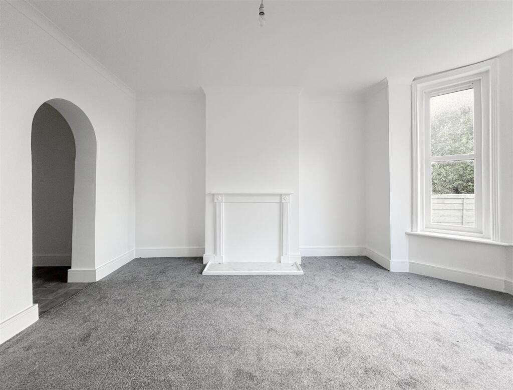 Apartment in Tonbridge - View 4