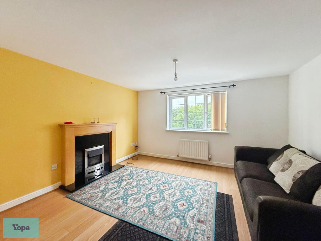 House in Doncaster - View 4