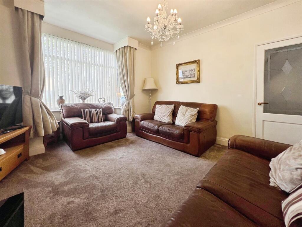 House in Bradford, West Yorkshire - View 5
