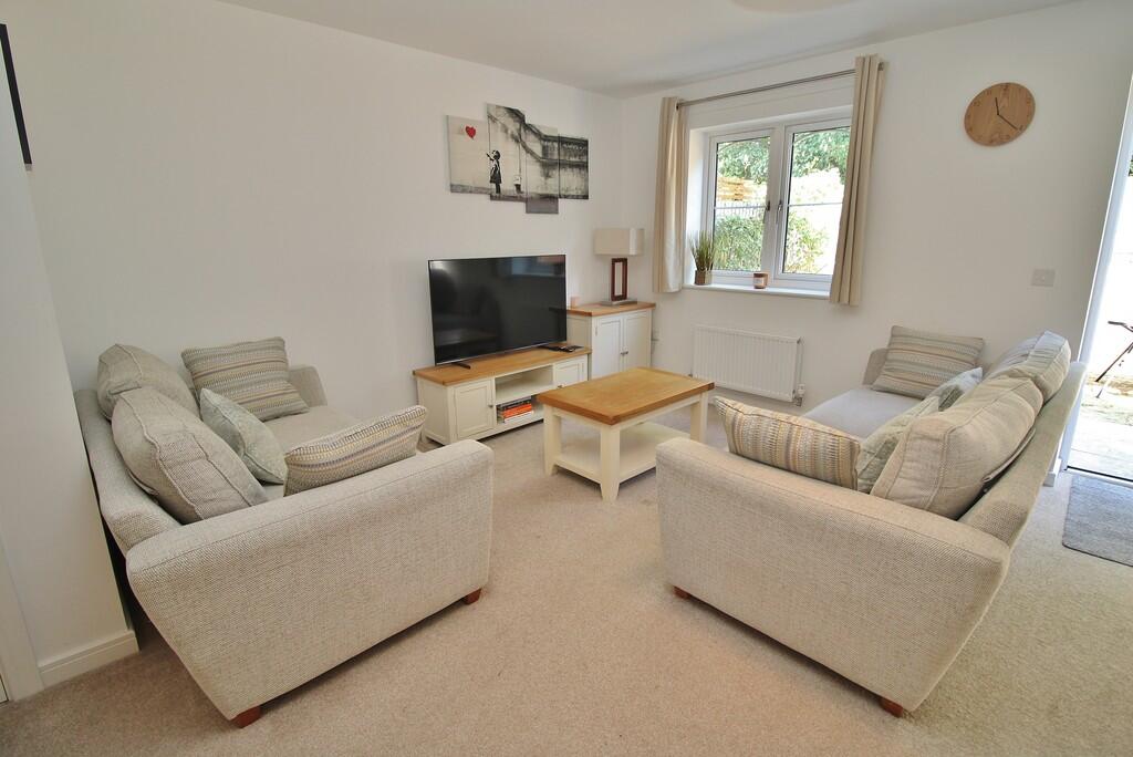 House in Havant, Hampshire - View 3