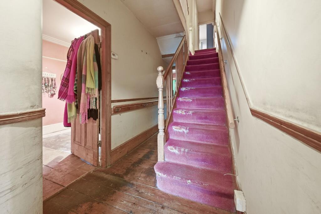 House in Worcester, St Peters, Diglis - More