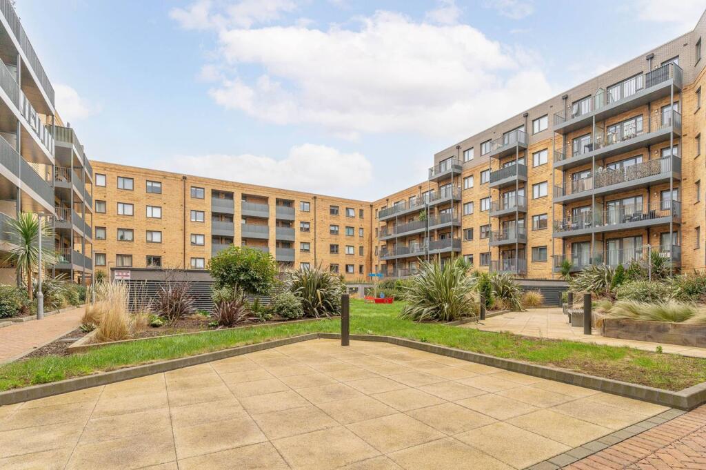 Kingston Road, New Malden, KT3 photo 4