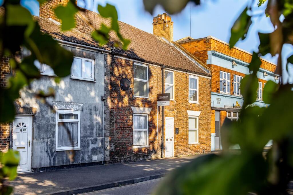 Main image of property: Tattershall Road, Boston