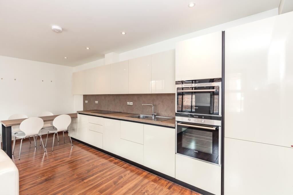 Main image of property: Stert St, Abingdon