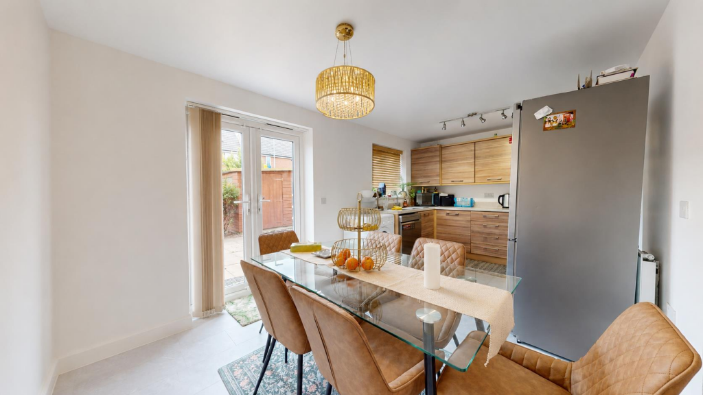 House in Milton Keynes, Broughton Gate, Broughton and Milton Keynes - View 5