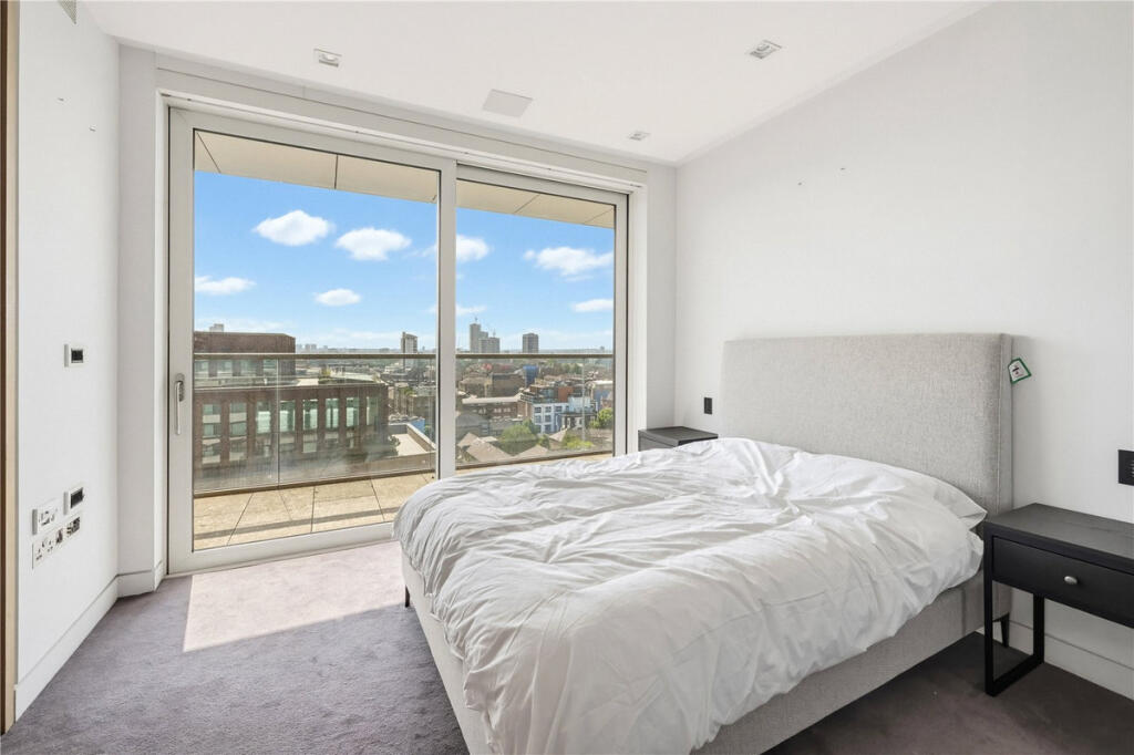 Apartment in London, One Tower Bridge, Old Kent Road - More