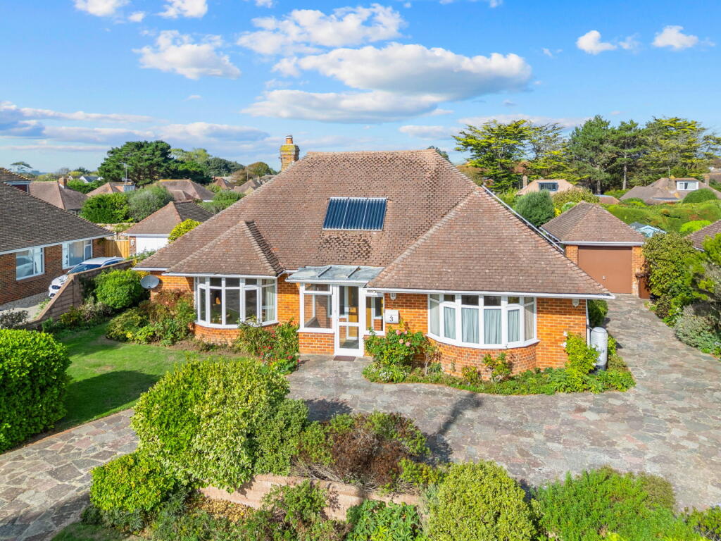 Main image of property: Somerset Road, Ferring, Worthing, BN12 5QA