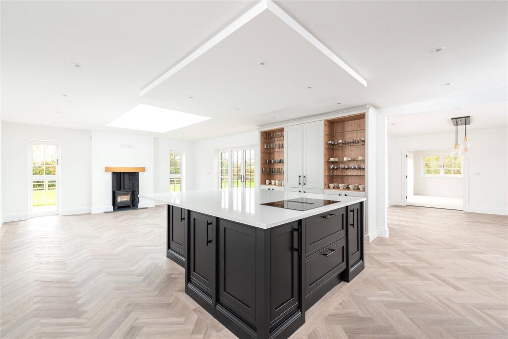 House in Thornborough, Lower End - View 3