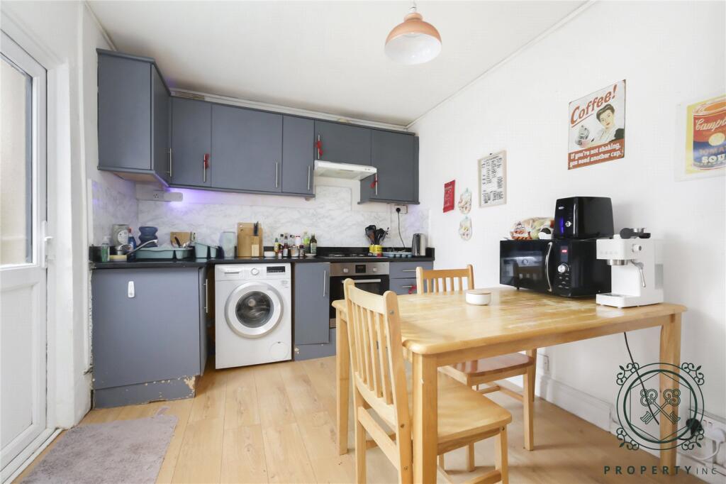Wightman Road, London, N8 photo 3