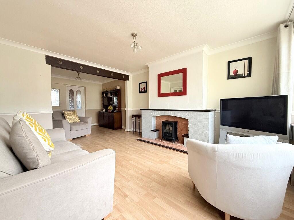 Southborough Crescent, Stoke-On-Trent, Staffordshire, ST6 photo 3
