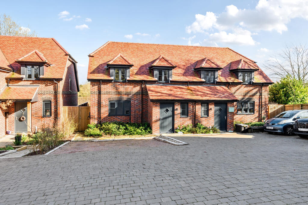 Main image of property: Farm Lane, Great Bedwyn, SN8