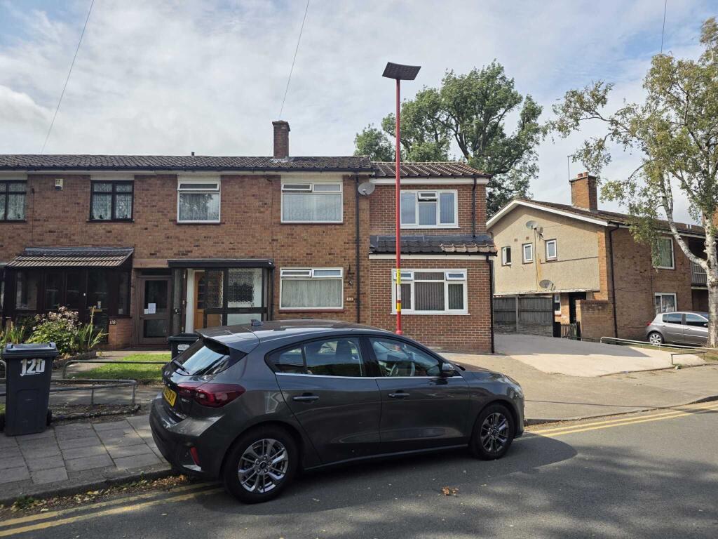 Main image of property: Room Available In, Toll House, Rednal, B45 8TX