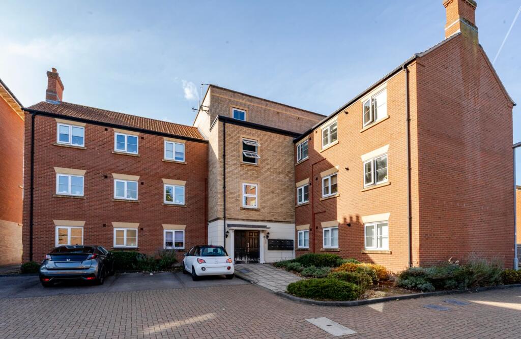 2-bed flat on Riverside, Boston, PE21, £117,500