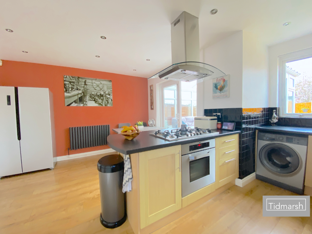 2 Florence Road, Codsall WV8 1JD photo 3