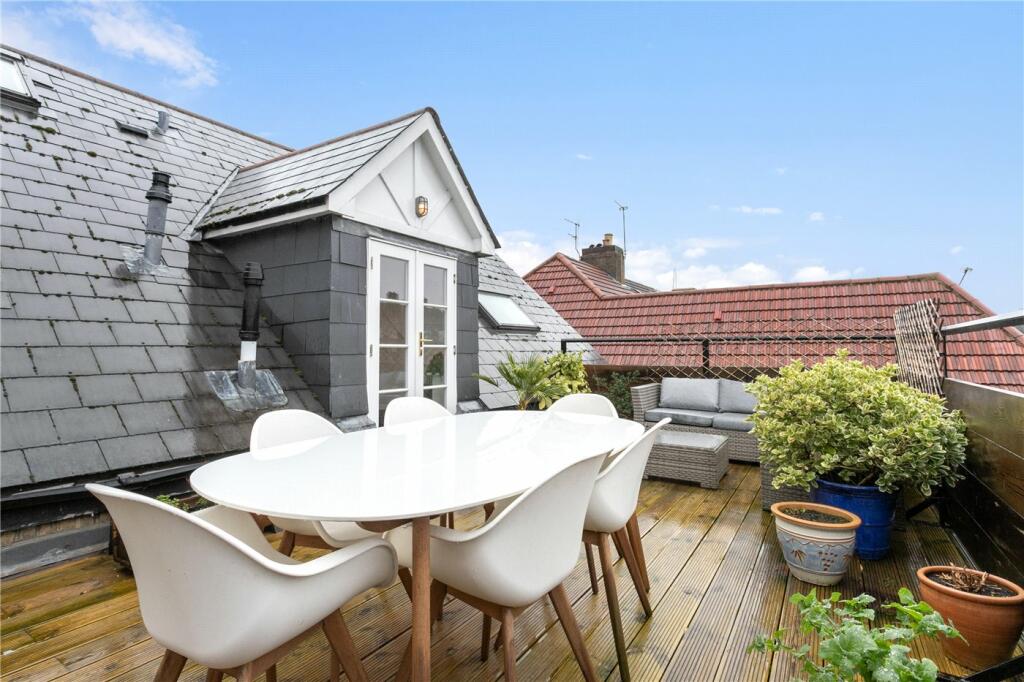 Apartment in London - View 3