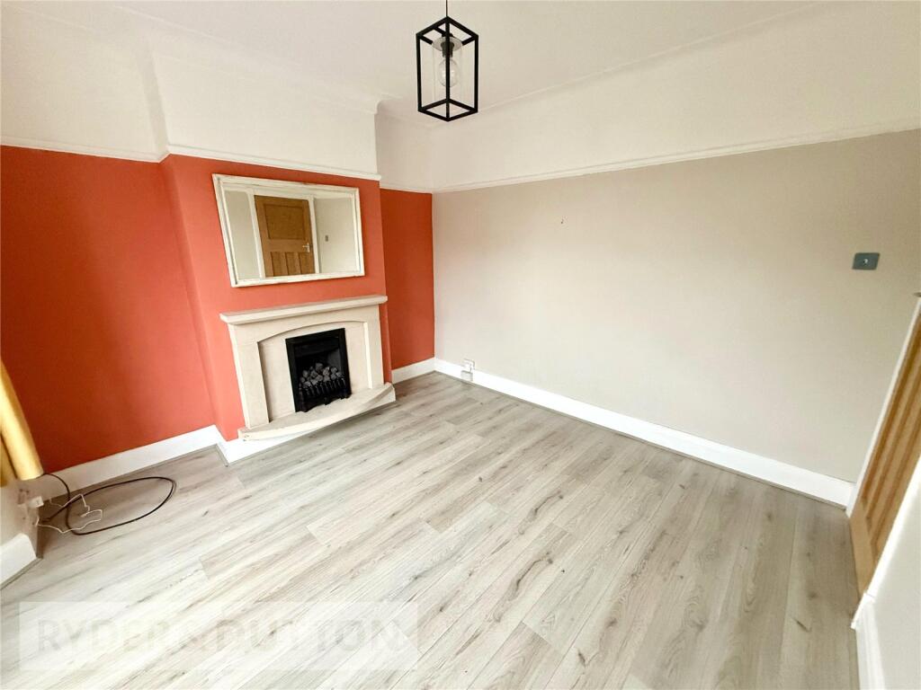 House in Oldham - View 4