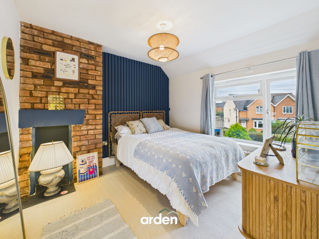 House in Bromsgrove, Sidemoor - More