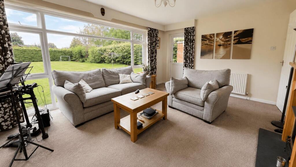 House in Macclesfield, Cheshire East - View 3