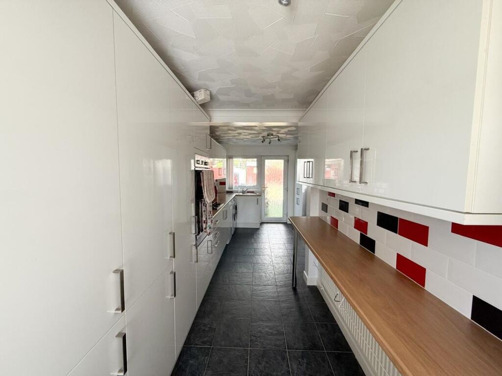 House in Newport, Llantarnam - More