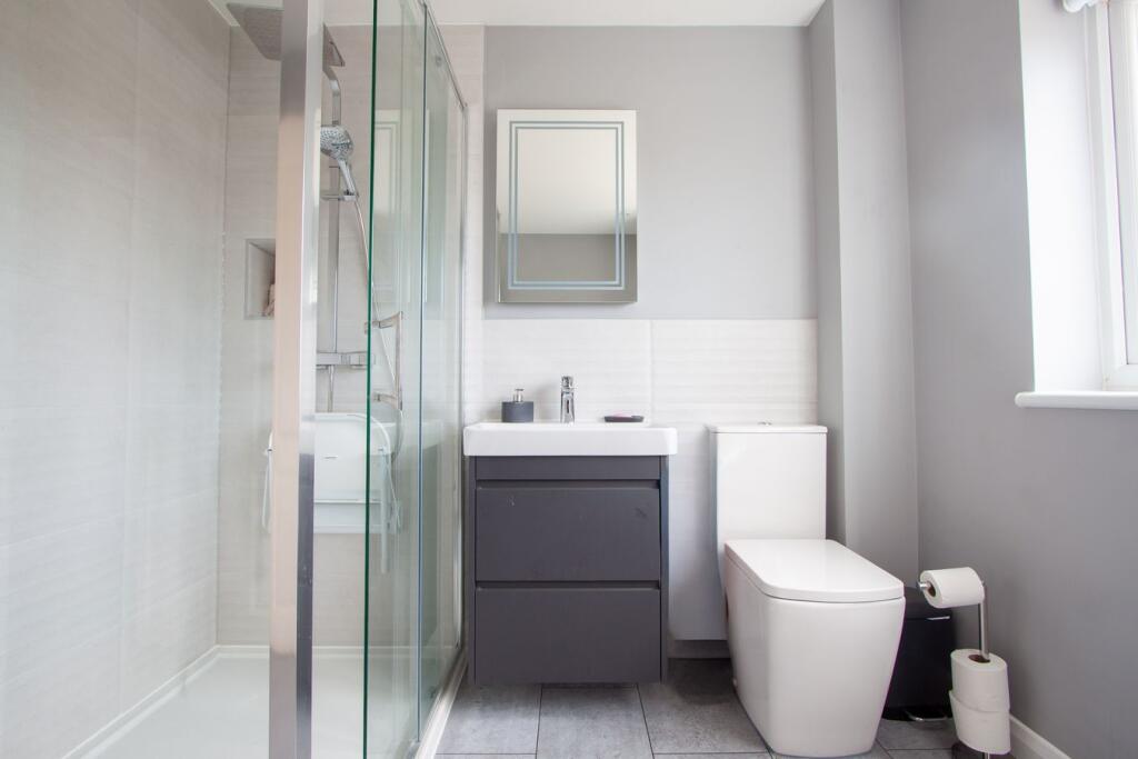 House in Thornbury, The Slad - More