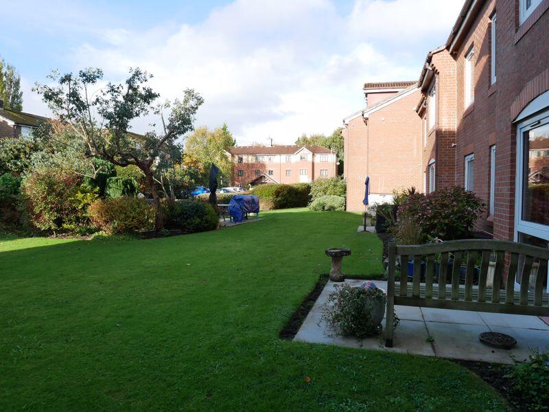 Willow Court, Brookside Road, Gatley photo 3