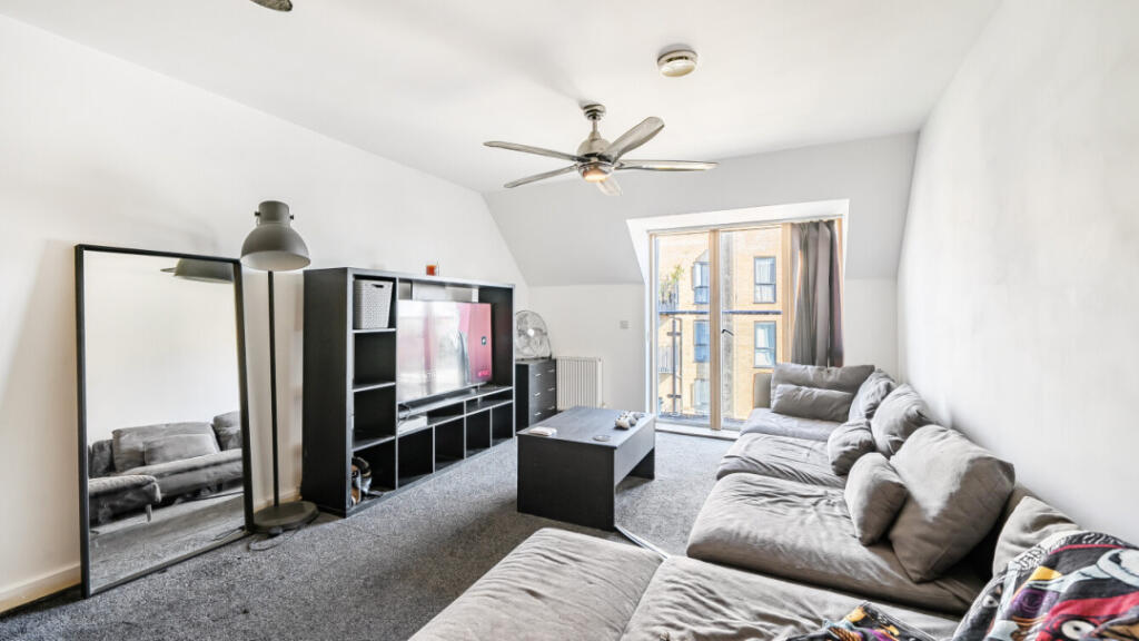 Apartment in London - More