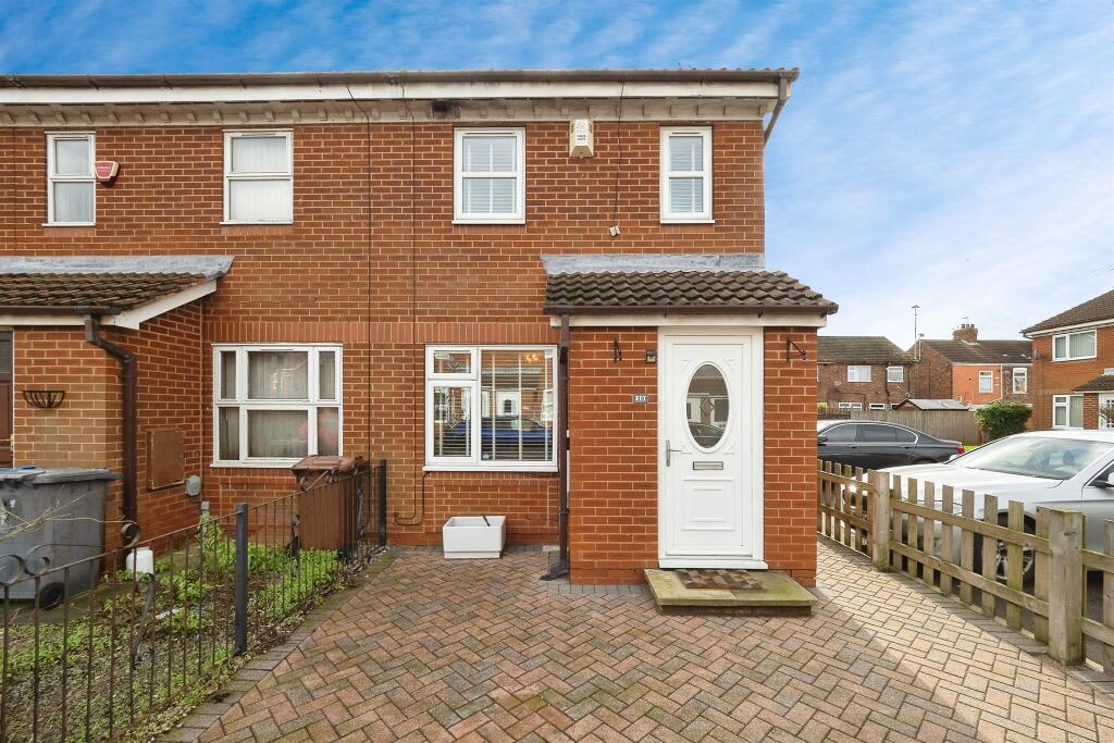 Main image of property: James Niven Court, HULL