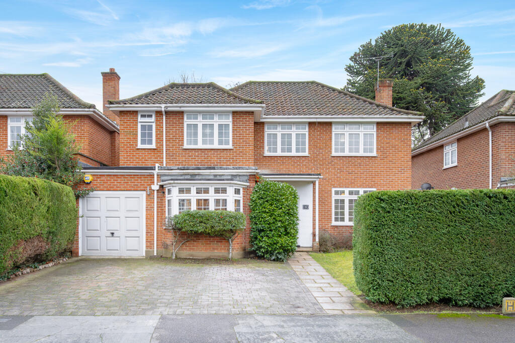 House in Weybridge - View 4