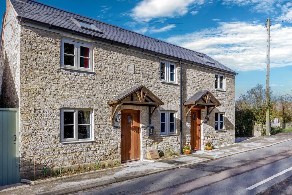 Main image of property: Walnut Cottage, Cassington