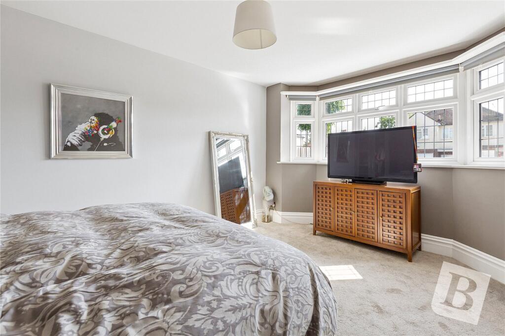 Mawney Road, Romford, RM7 - View 4