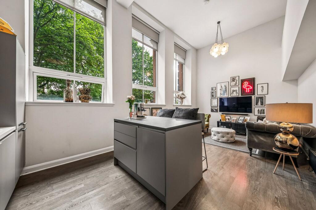 Apartment in Glasgow, Thornwood, Broomhill - More