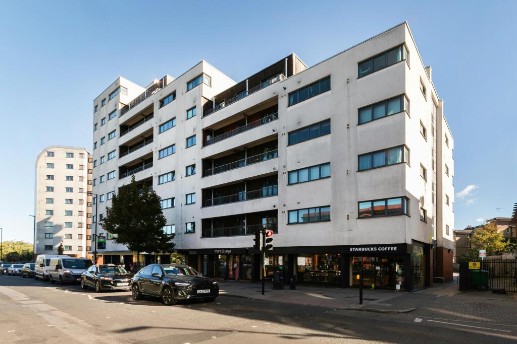 474 Caledonian Road -23.jpg