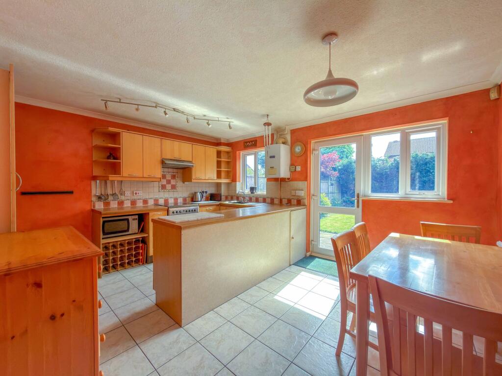 Farriers Way, Nuneaton, CV11 photo 5