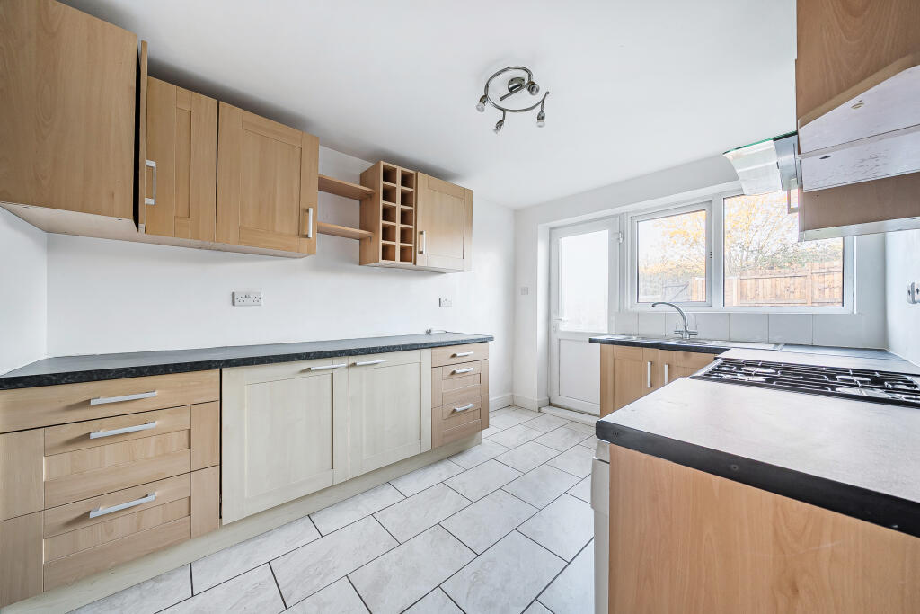 49 Dean Street, Swindon, Wiltshire SN1 5EW photo 2