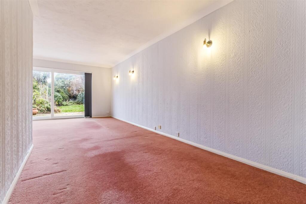 Harwood Avenue, Goring-By-Sea, Worthing photo 4