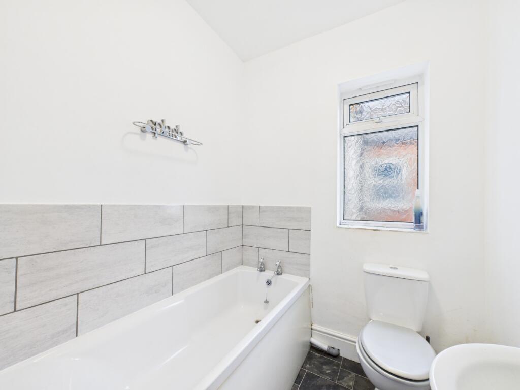 Albert Avenue, Anlaby Road, Hull, HU3 6QG – další