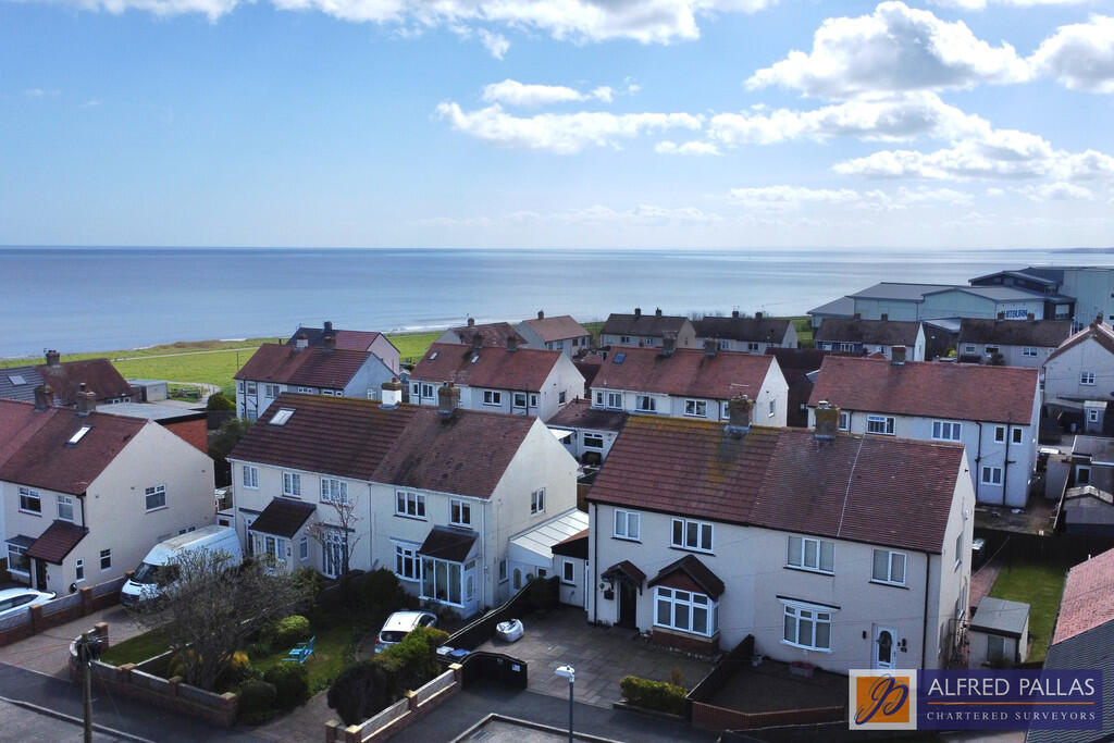 Elm Drive, Whitburn photo 3