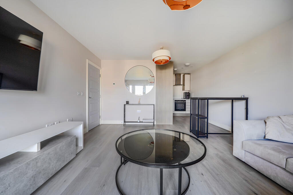 Apartment in Maidenhead, Fishery - More