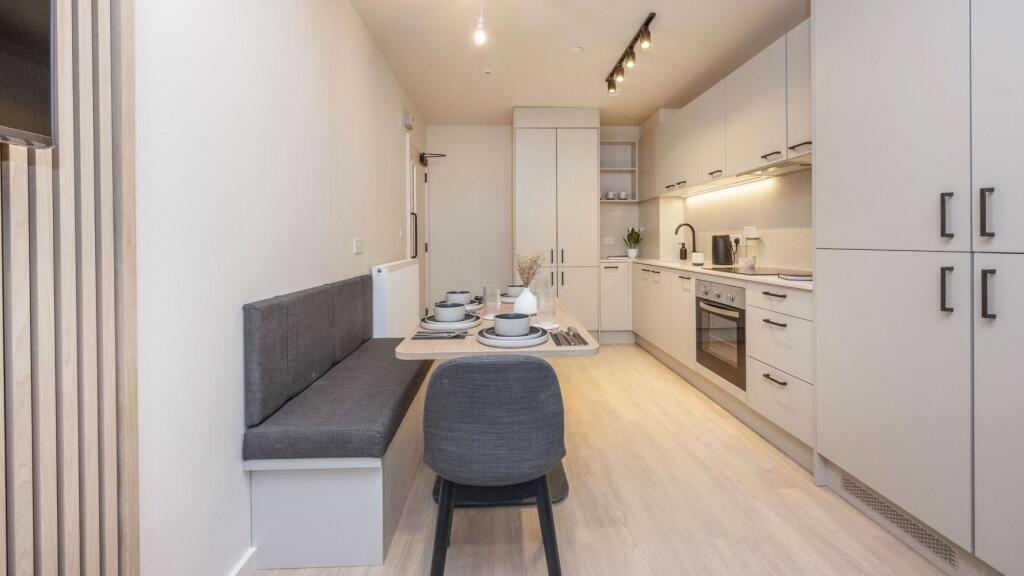 Main image of property: LONDON | STUDENT | SEPTEMBER