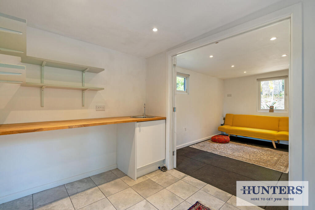 Rufford Avenue, Yeadon, Leeds - More