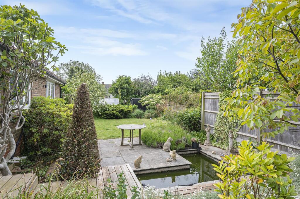 Heathfield Road, Seaford photo 4
